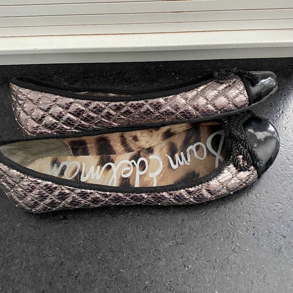 Brown Flat shoes